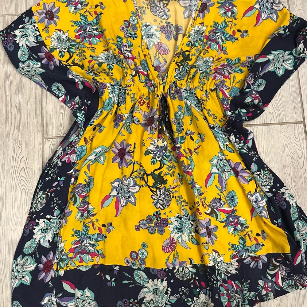 Jessica Simpson Vibrant Yellow and Blue Tie Front Tunic/ cover-up/ kaftan